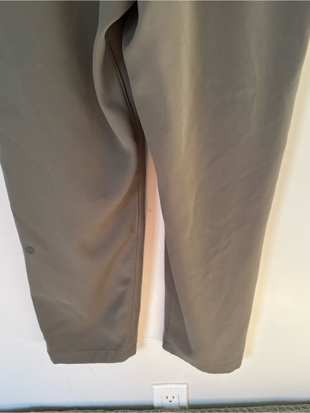 Lululemon On the Fly 7/8 Pant *Woven Size 12 - Picture 8 of 10